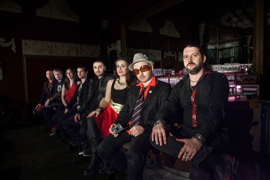 RotFront-Album "17 Deutsche Tänze" erscheint am 25.4.2014 auf GMO - The Label